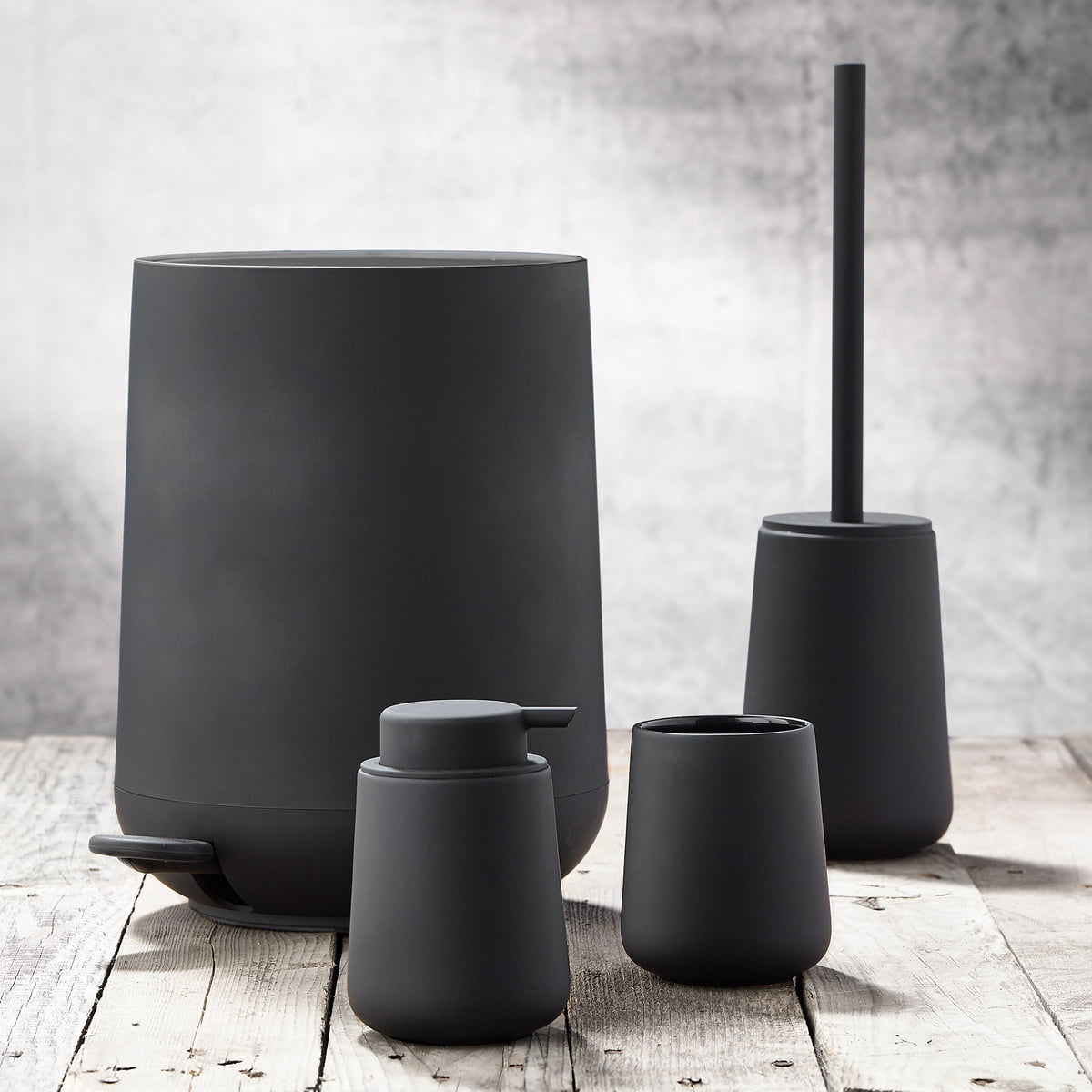 כוס מונח למברשות שיניים Nova One שחור כוס מונח למברשות שיניים Nova One שחור