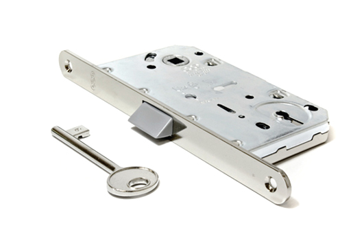 מנעול למפתח עם נעילה לדלת פנים. מנעול למפתח עם נעילה לדלת פנים.